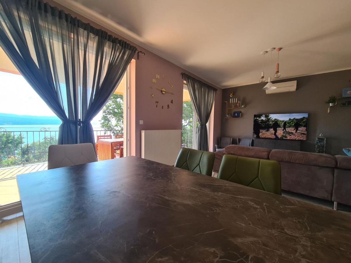 Family Apartment Nekic โอปาติยา ภายนอก รูปภาพ